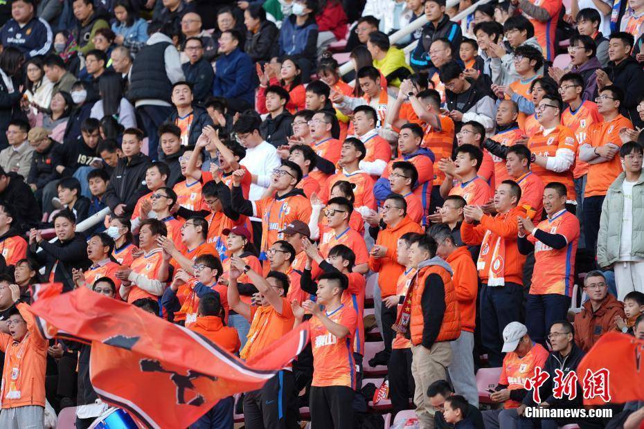 九游官网：全国足球赛事总决赛某队问鼎，精彩瞬间不容错过(图1)