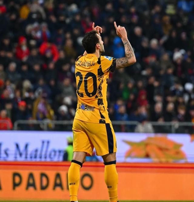 九游娱乐-混战不休：亚冠淘汰赛悬念迭起(图2)